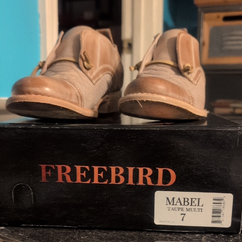 Freebird Mabel Leather Shoes in Taupe and Brown